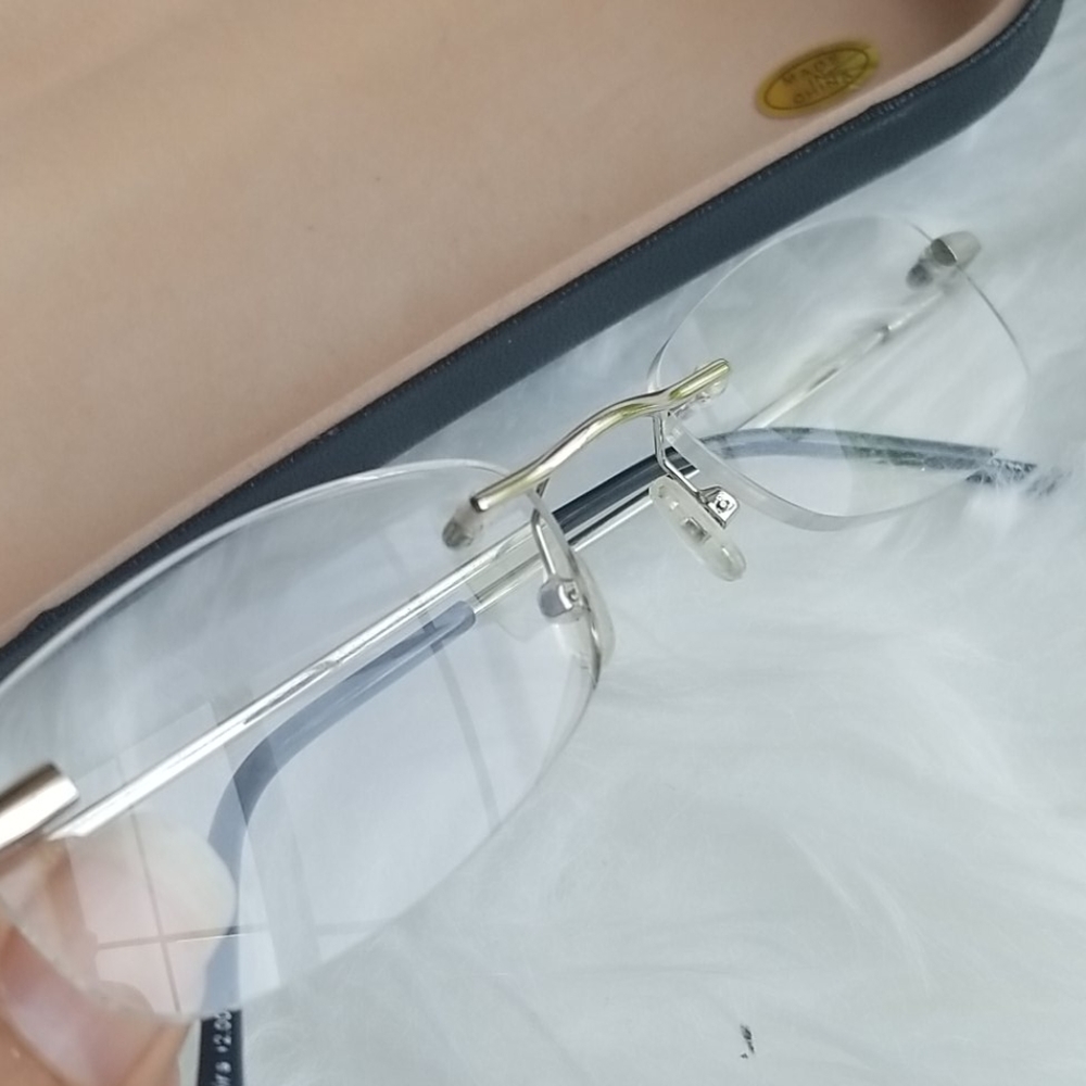 Readers with case - Picture 2 of 8